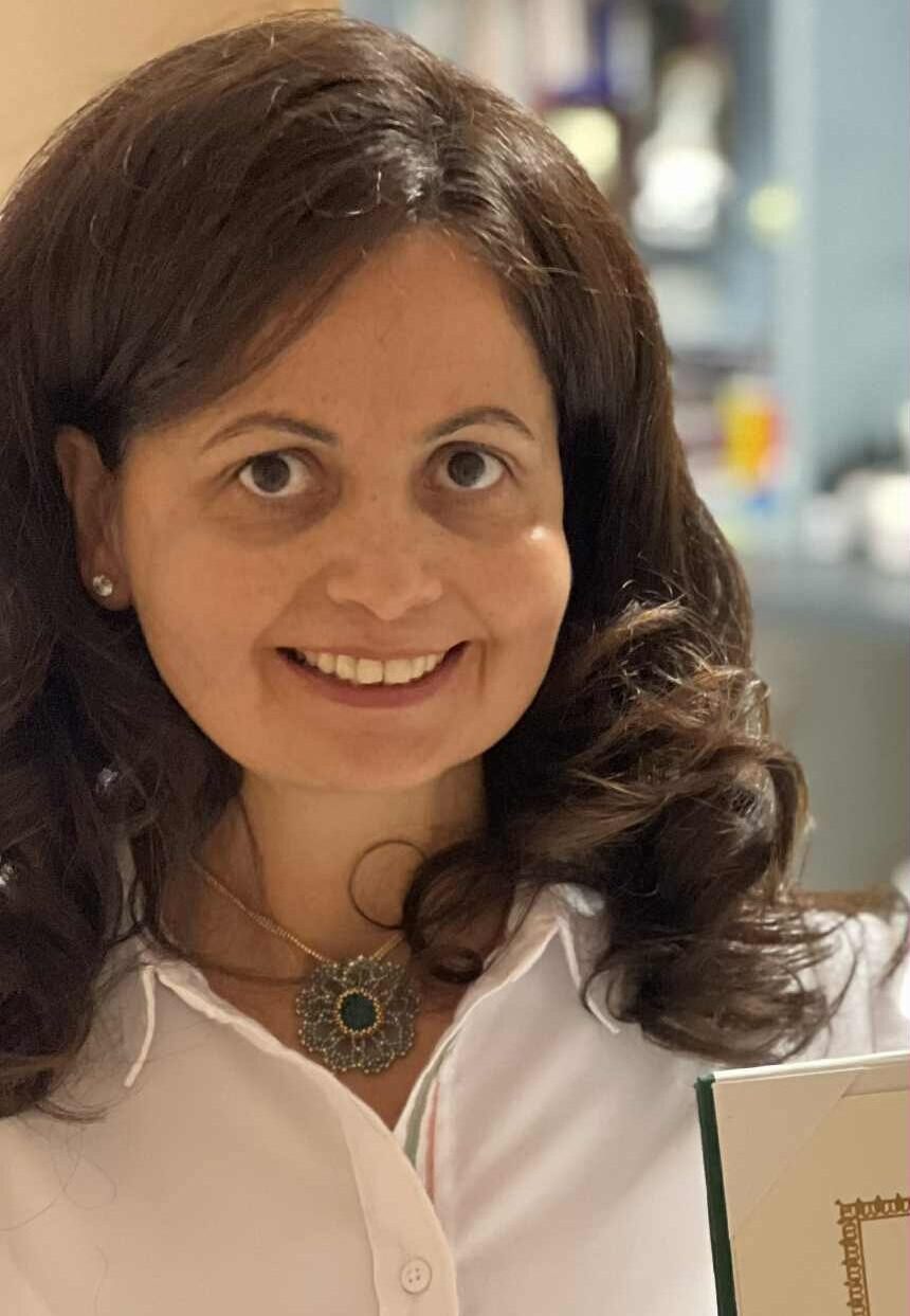 Hajni a kozmetikus Szolnok